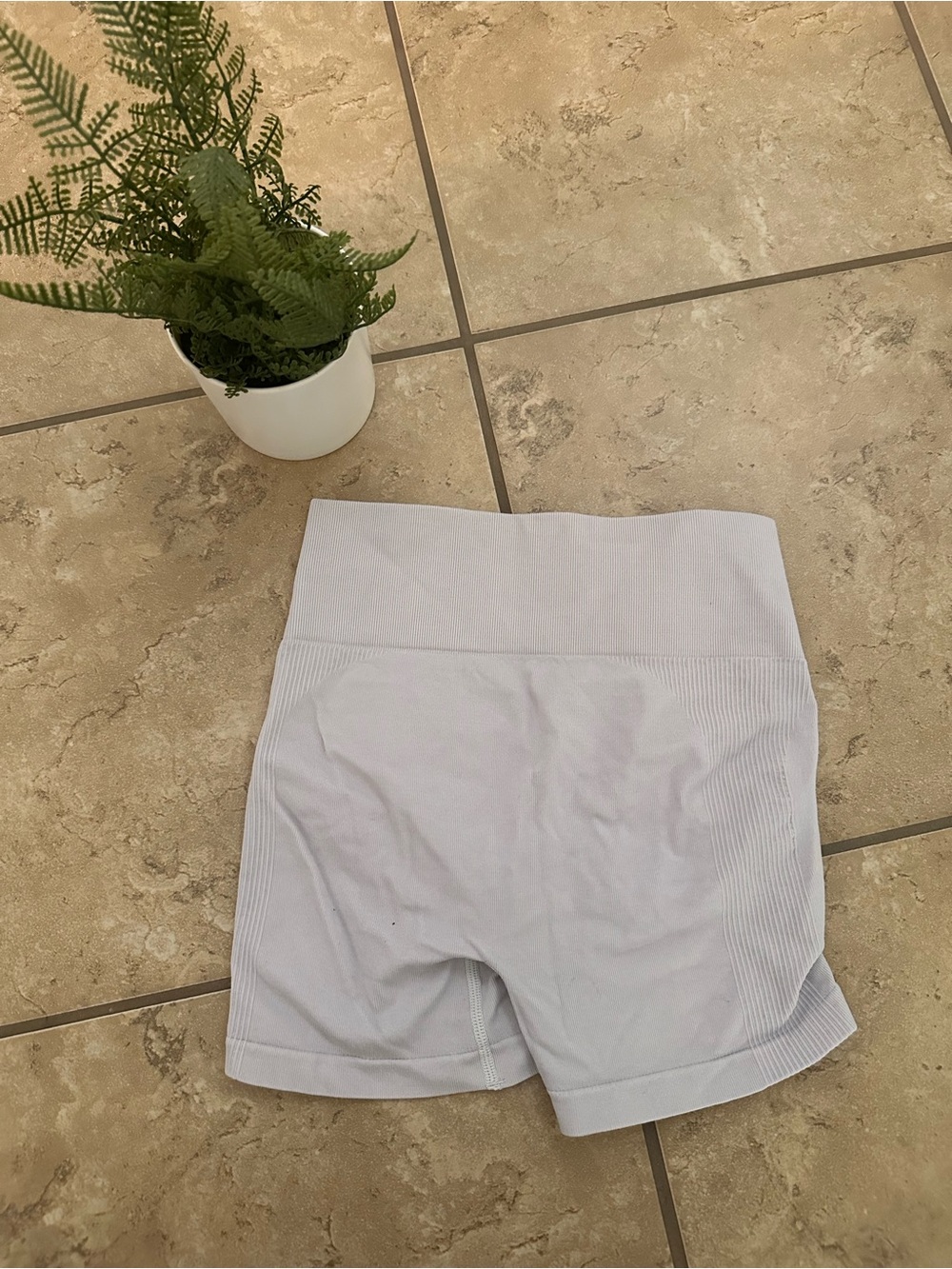 LIGHT GREY SCRUNCH BUTT SHORTS